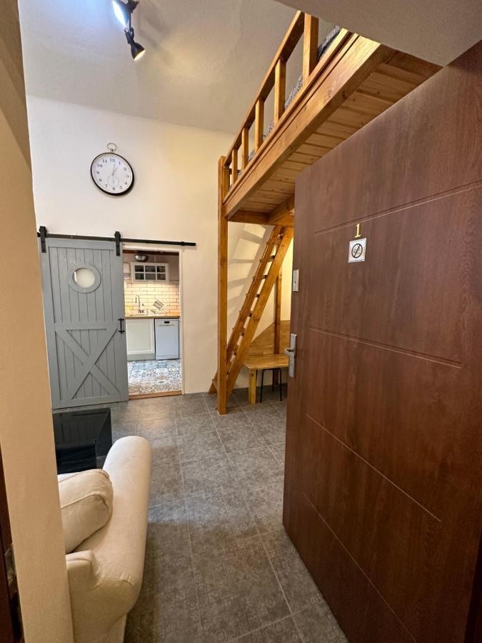 Cozy New Loft Apartment Praga Exterior foto