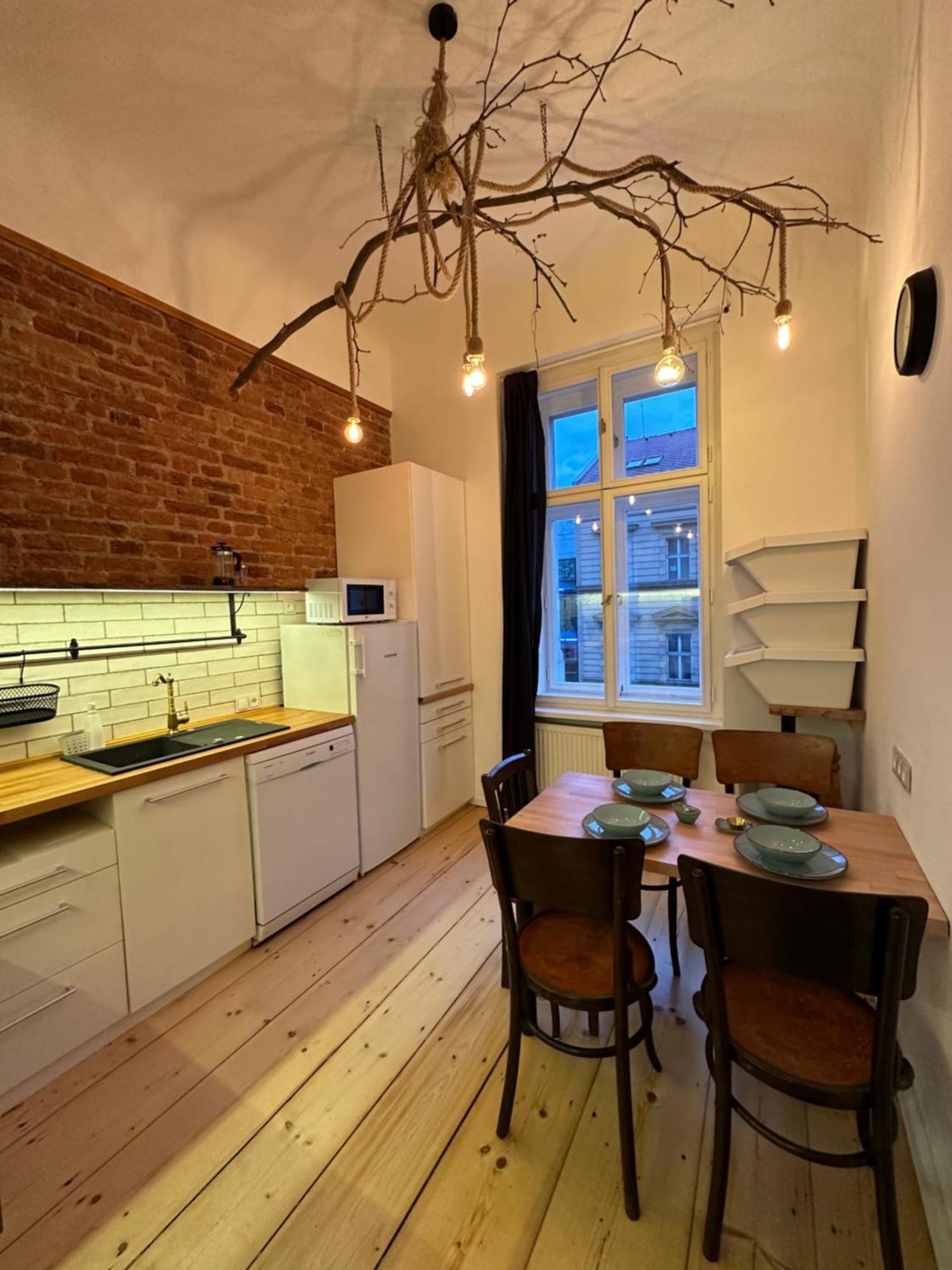 Cozy New Loft Apartment Praga Exterior foto